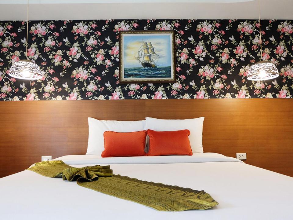 Grand Hill Resort And Spa Nakhon Sawan Zewnętrze zdjęcie